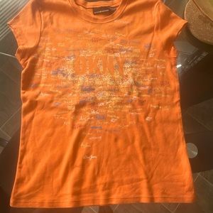 DKNY Tshirt. Like New.